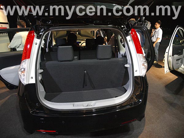 Perodua ALZA MPV launch