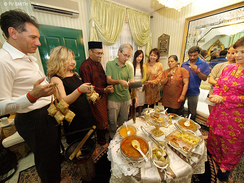 Splitting Lemang